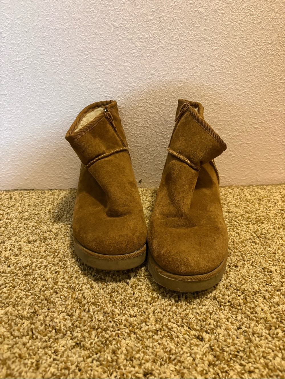 Cushionaire Chestnut Faux Suede Faux Fur Lined Ankle Boots Size 7